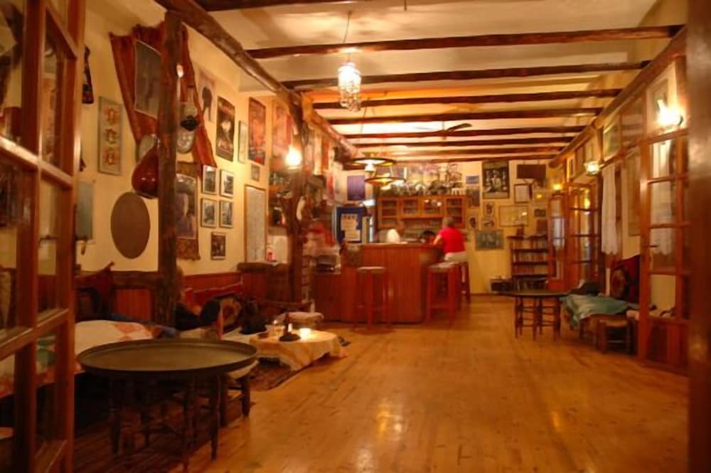 Medusa Bar & Camping - Hostel