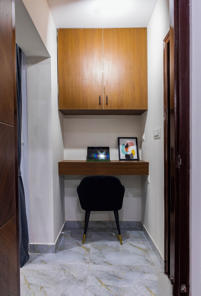 Buteak Suites