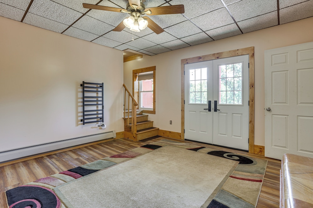 Hot Tub & Game Room: Deep Creek Winter Getaway