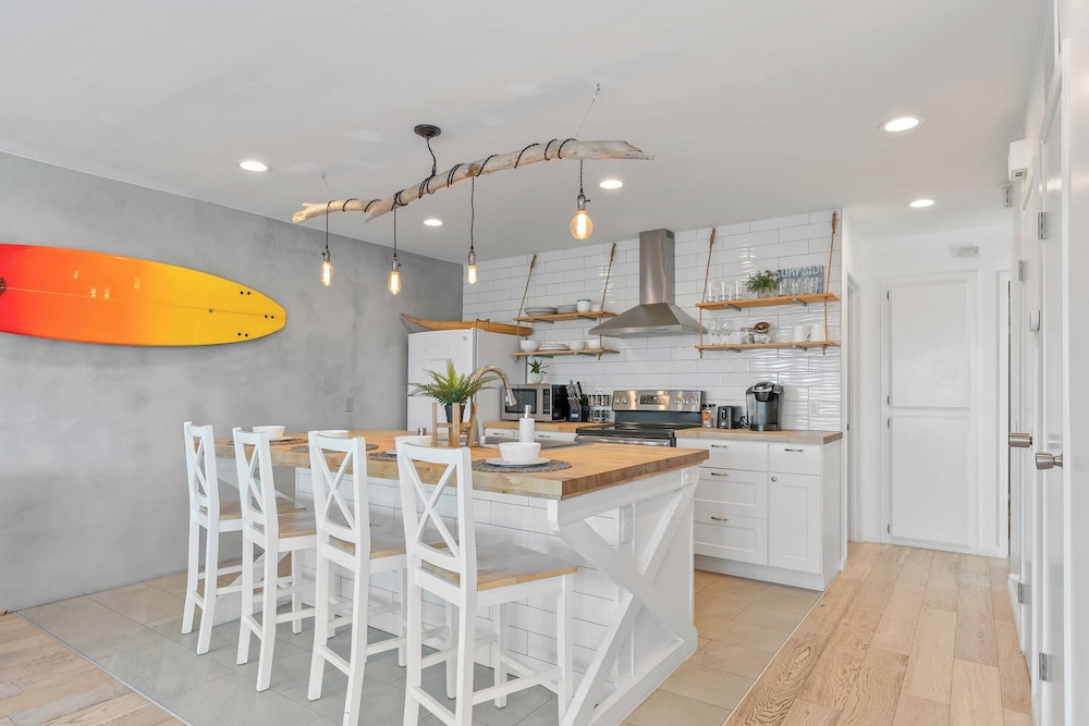 Modern San Clemente Duplex 2 Units w/ Ocean Views, Walk to Trestles Beach