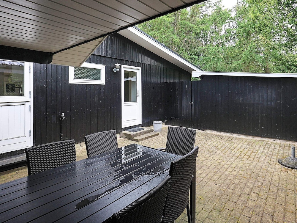 6 Person Holiday Home in Hals view 4