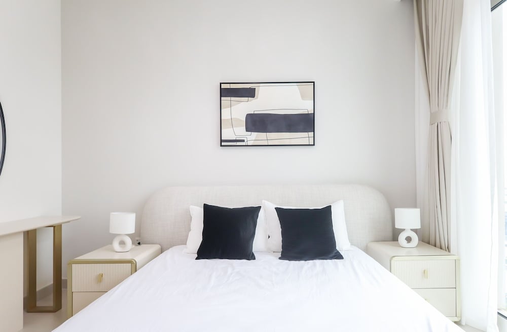 Elite LUX Holiday Homes - Dubai Creek Oasis 2BR Luxe w Burj View