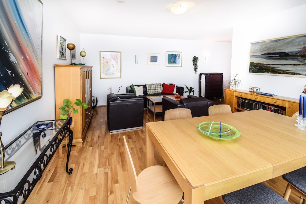 Apartment S23 view 3