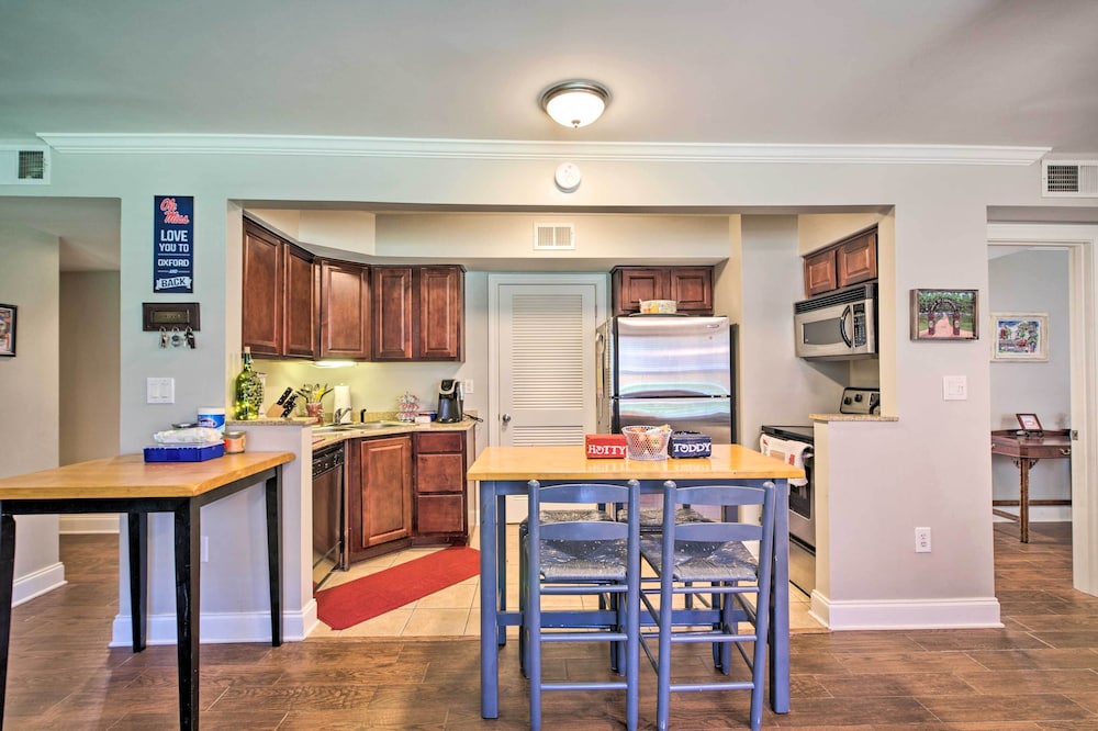 Oxford Vacations - Oxford Condo  1 Mi to Ole Miss  The Grove! - Property Image 10