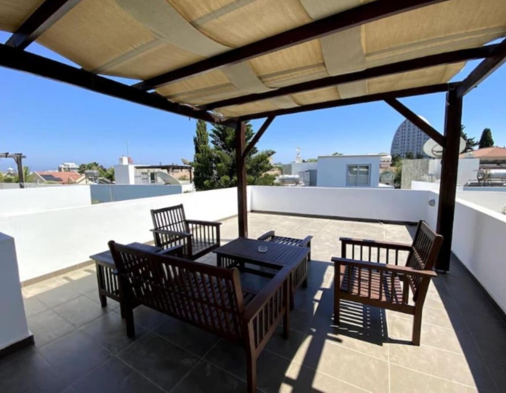 Pearl Villa in Agios Athanasios