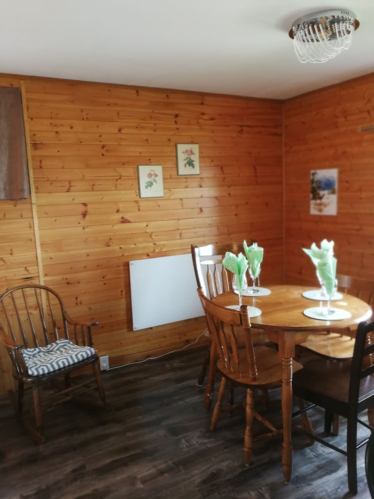 Knotty Pine Cottages