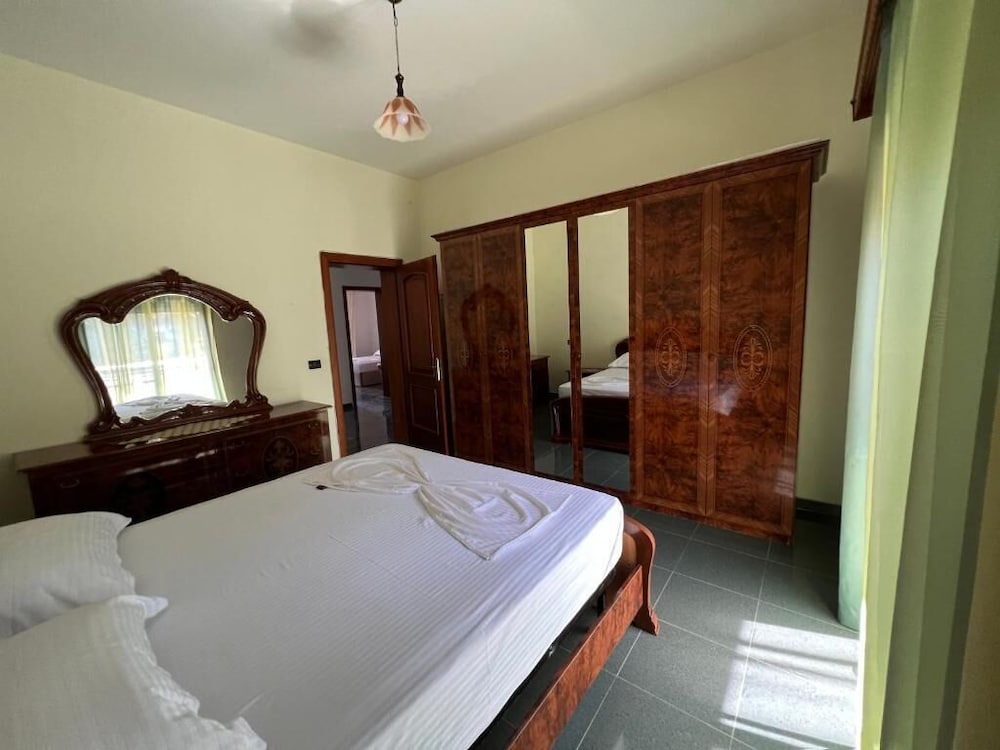 Green Garden Villa