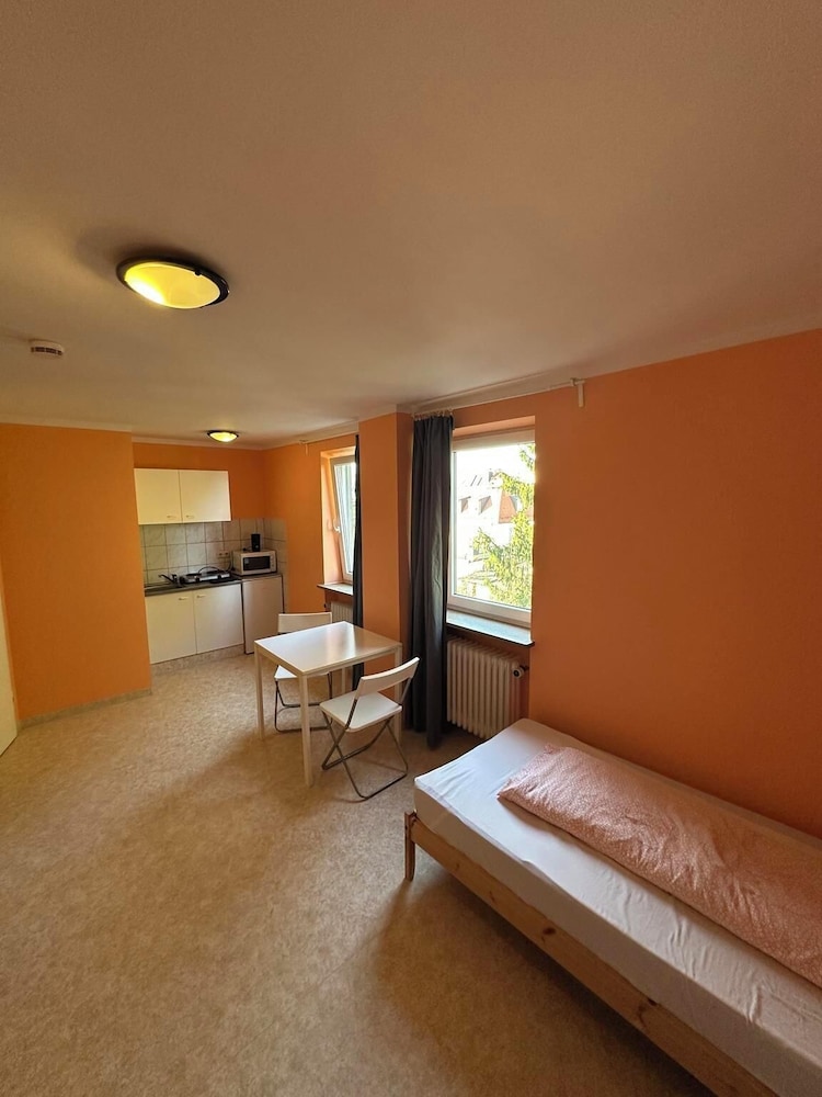 2-Rent Group Hostel Apartments HAN53