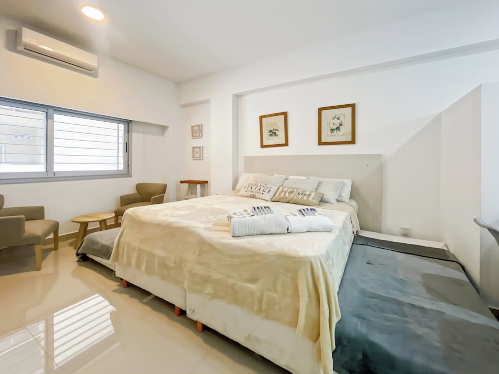 Ayres Suites Moreno