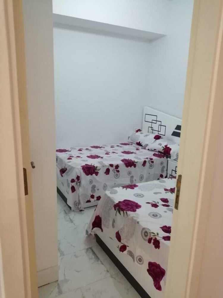 2 Bedrooms Apartment Pool & Sea View view 2