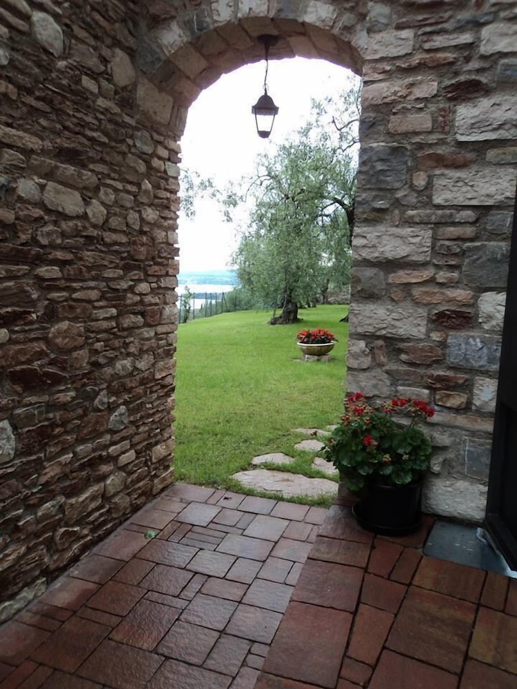 Photo 29