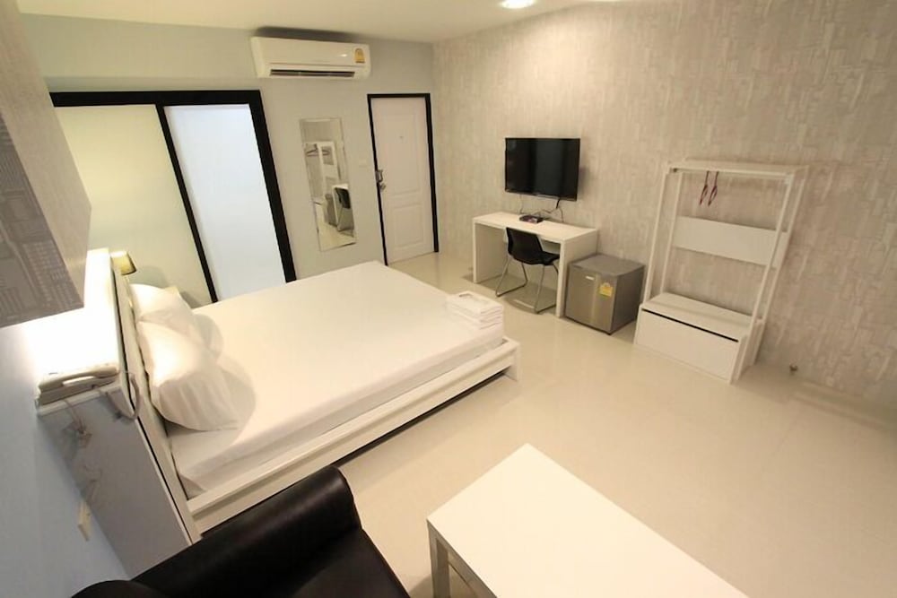 Eazy Motel Bangna