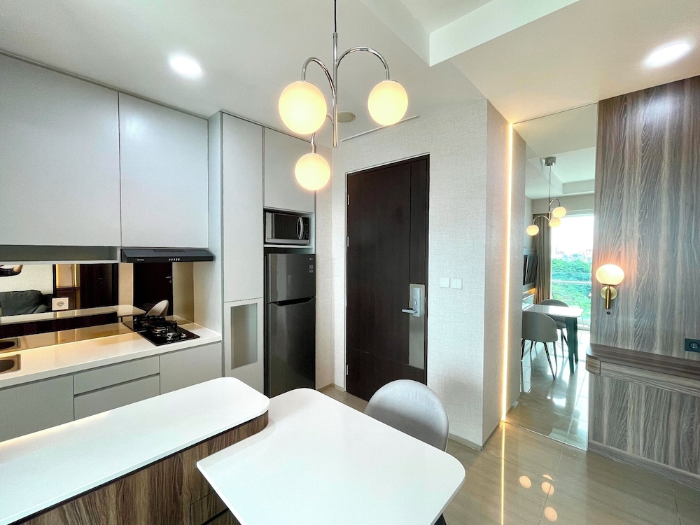 Lush Lakeside - Citra Luxury Apartments