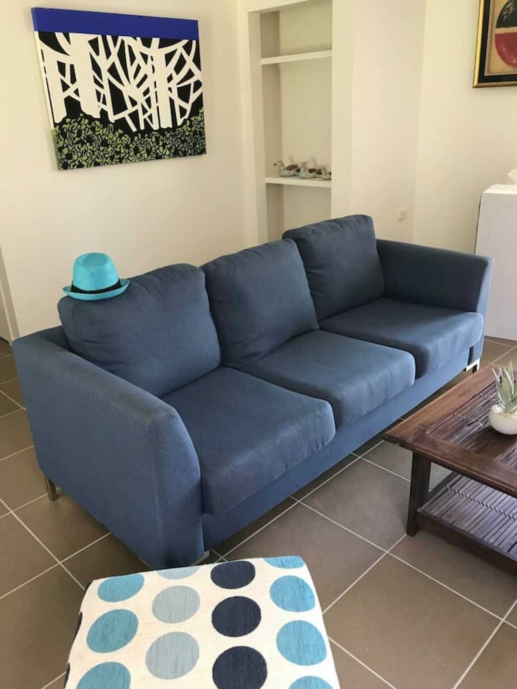 Cheerful 3 Bedroom Home in Ashmore