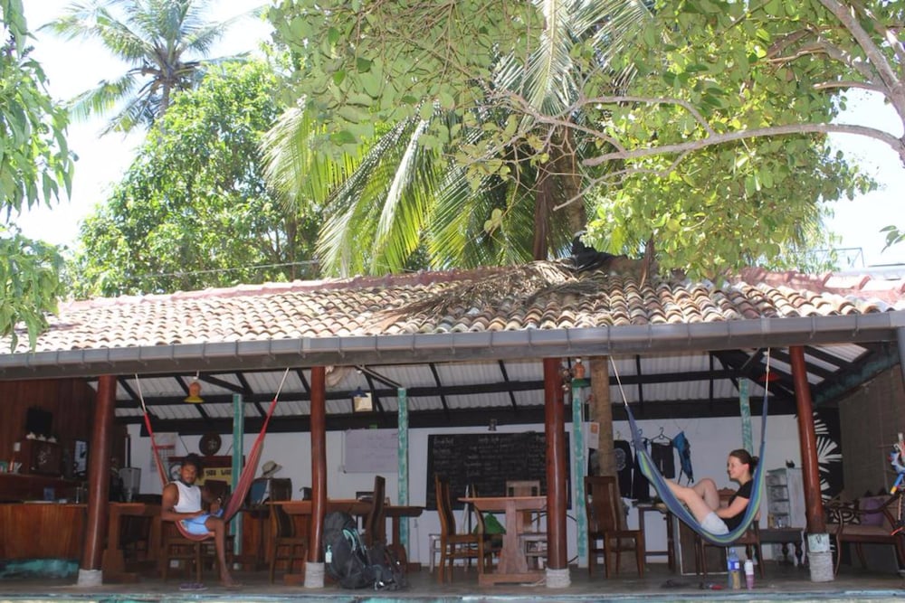 Surf & Yoga Mirissa