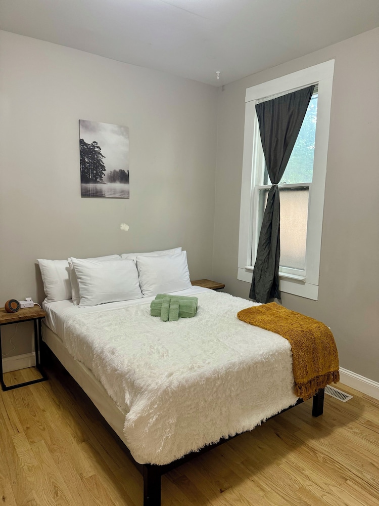 Jungle House Boutique Lofts – Downtown Columbus & Short North