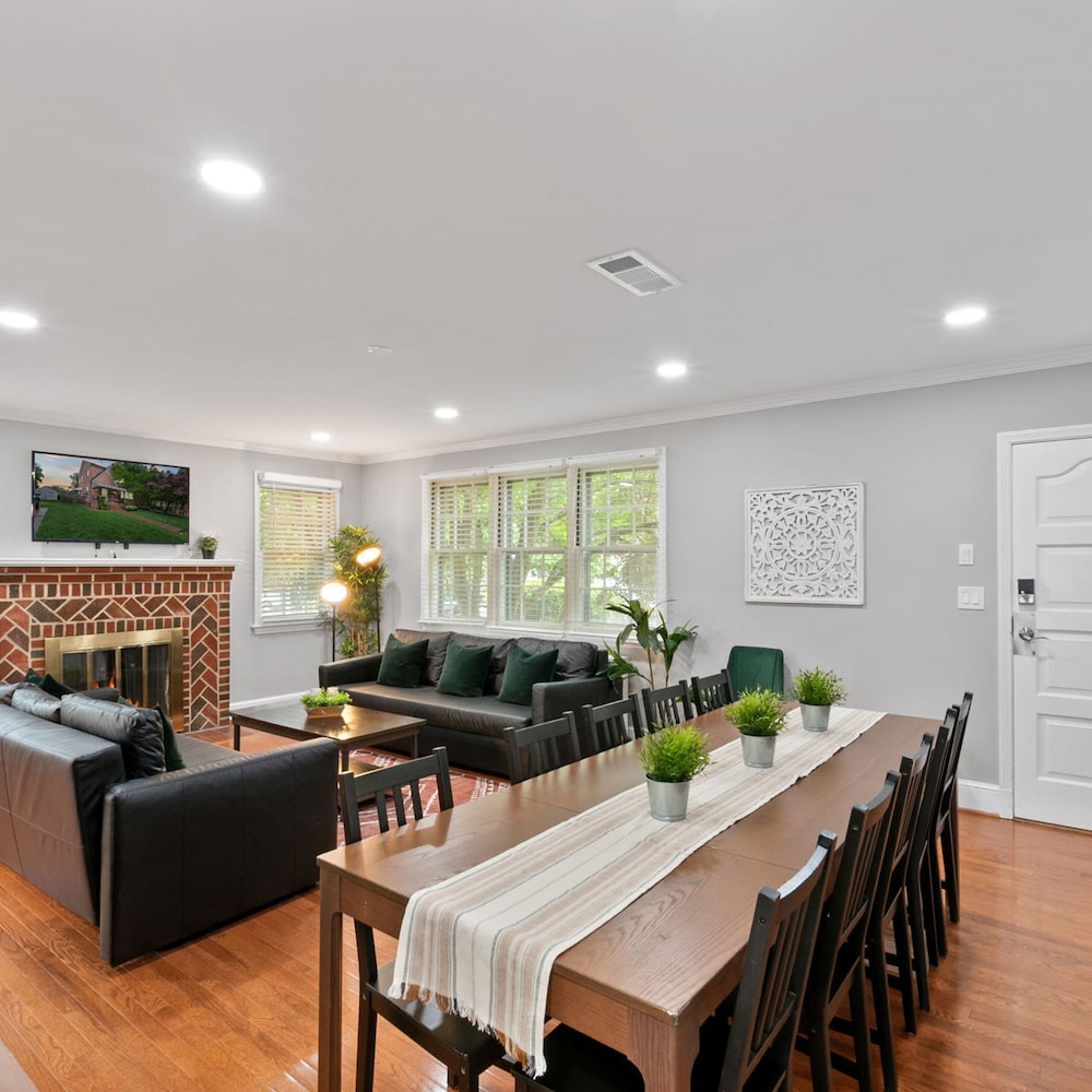 Stately 5BR Historic Retreat Cozysuites view 5