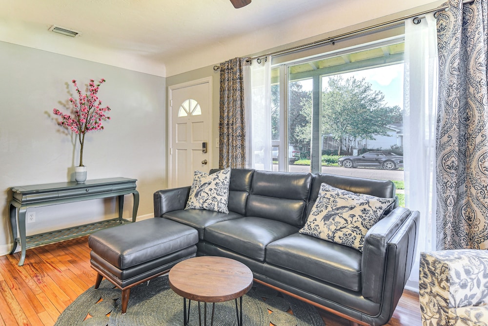St Pete Home for Retreat & Corporate Travelers