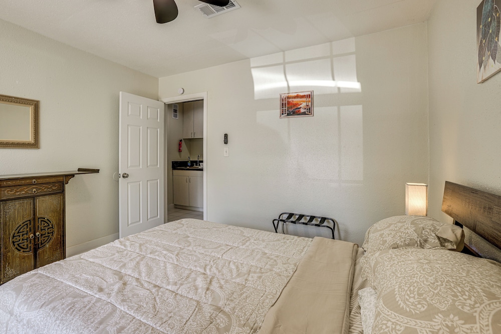 Suburban Home By Arthur Storey Park & HCA Houston!