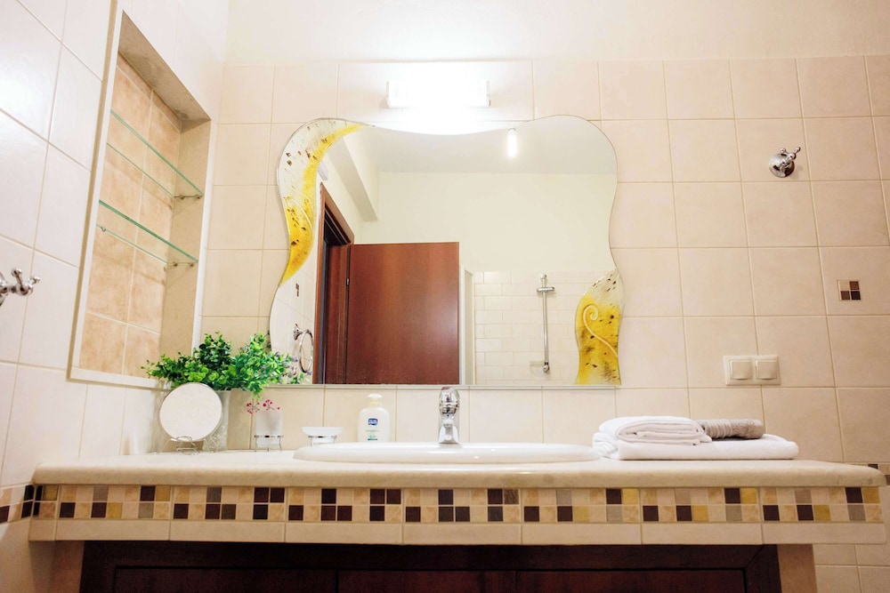 Anastasia s Kastoria Cozy Modern Garden Retreat