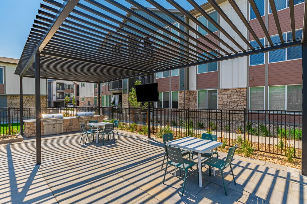 Landing Apartments Denver - Firestone
