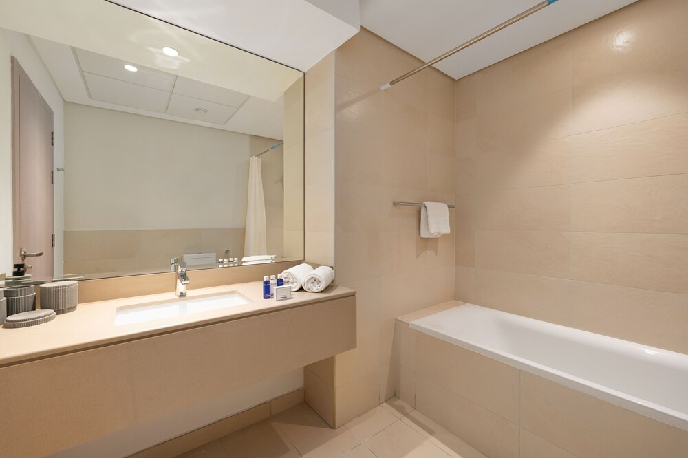 Abu Dhabi Vacations - Maison Privee - Chic Apt on Yas Island cls to ALL Main Attractions - Property Image 19