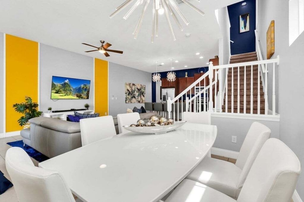 5 Bed Multiple Bunks Perfect For Kids With Pool! 5 Bedroom Townhouse