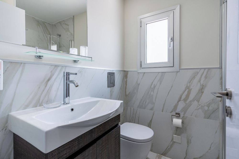 Local Host Living - Signature Apartments in Nicosia