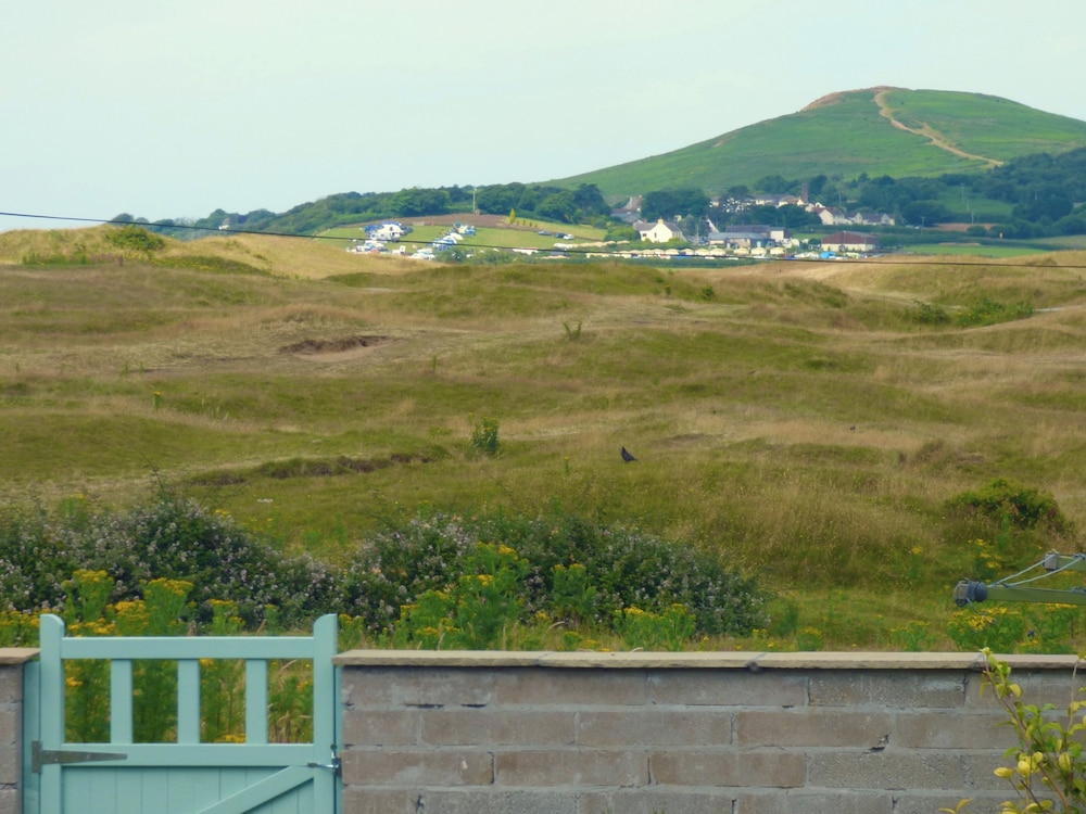 Gower - 2 Beds - Parking - EV Charger - Wifi