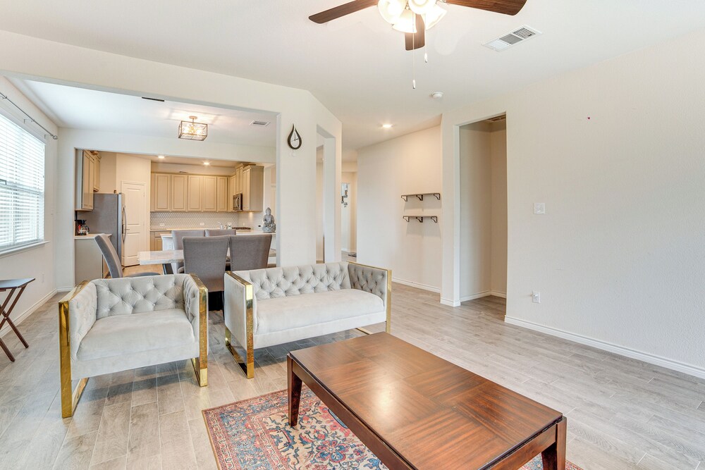 Walk to Lake Ray Hubbard: Spacious Family Home!