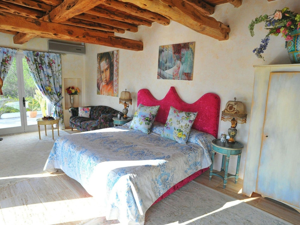 Holiday Home With Alfresco Dinning