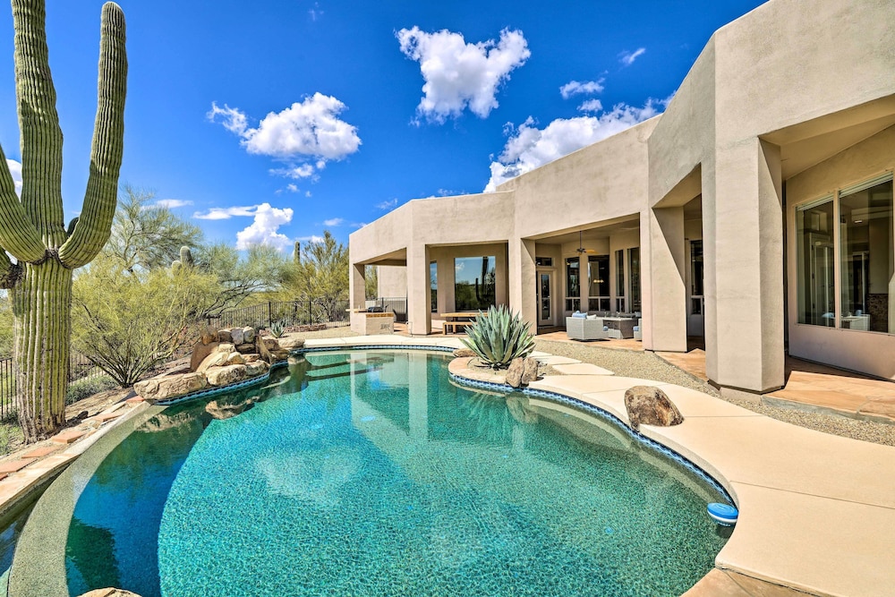Stunning Cave Creek Home w/ Infinity Pool! view 2