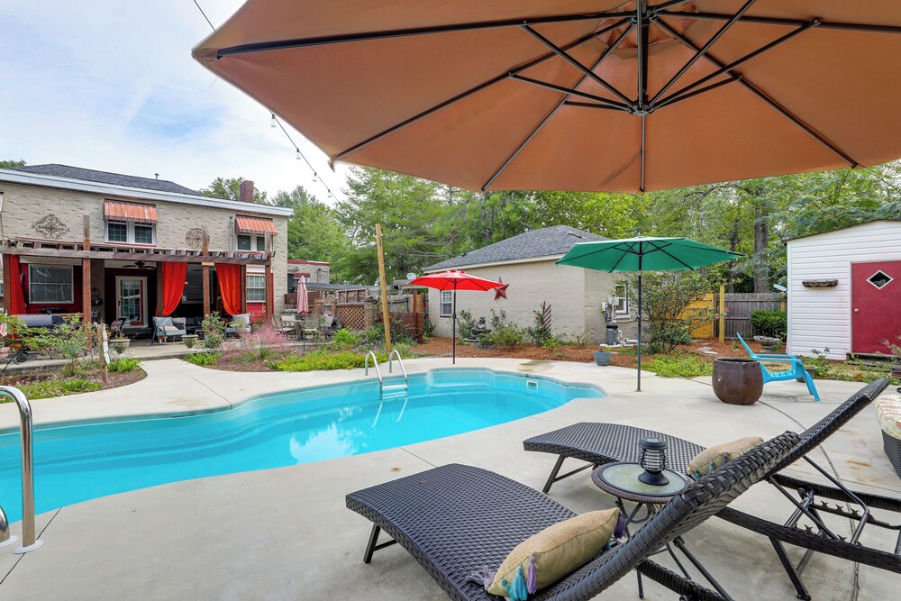 Backyard Oasis w/ Pool: Sunny Sumter Studio!