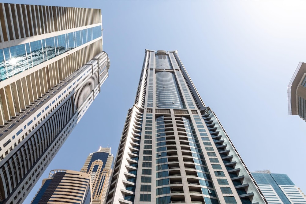 Stylish & Spacious 2BR In Dubai Marina