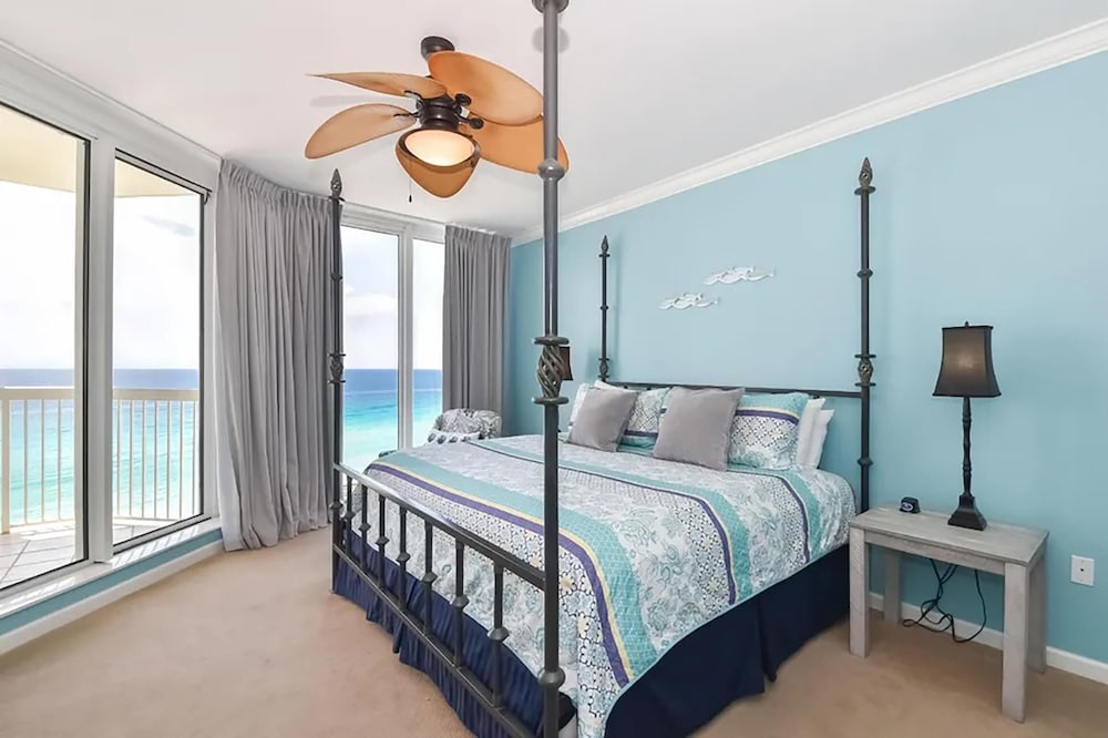 Silver Beach Towers 1003 West