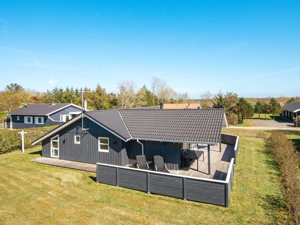 6 Person Holiday Home in Hemmet-by Traum