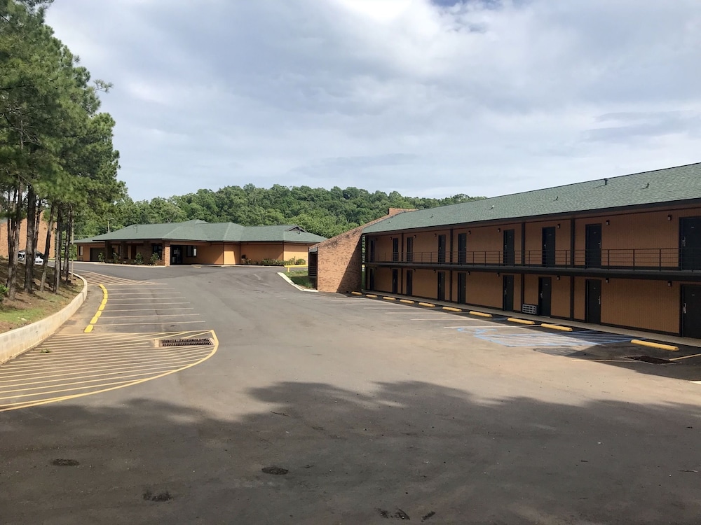 D'Arbonne Lake Motel - Property Image 4