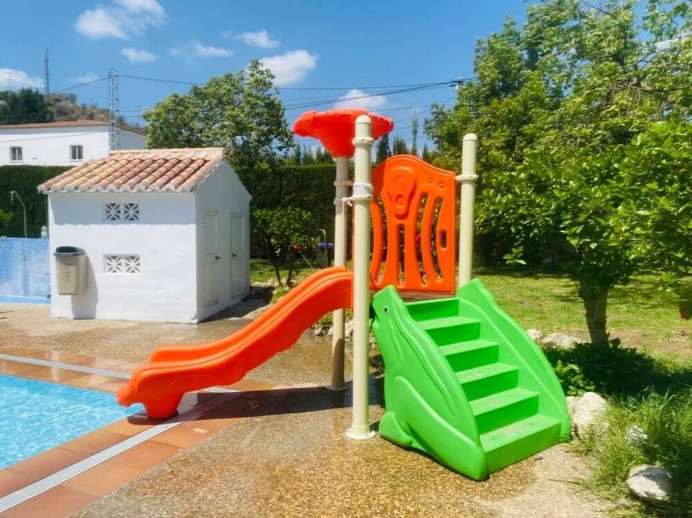 Casa Maruja en Cutar con Jacuzzi y Wifi Fibra view 3