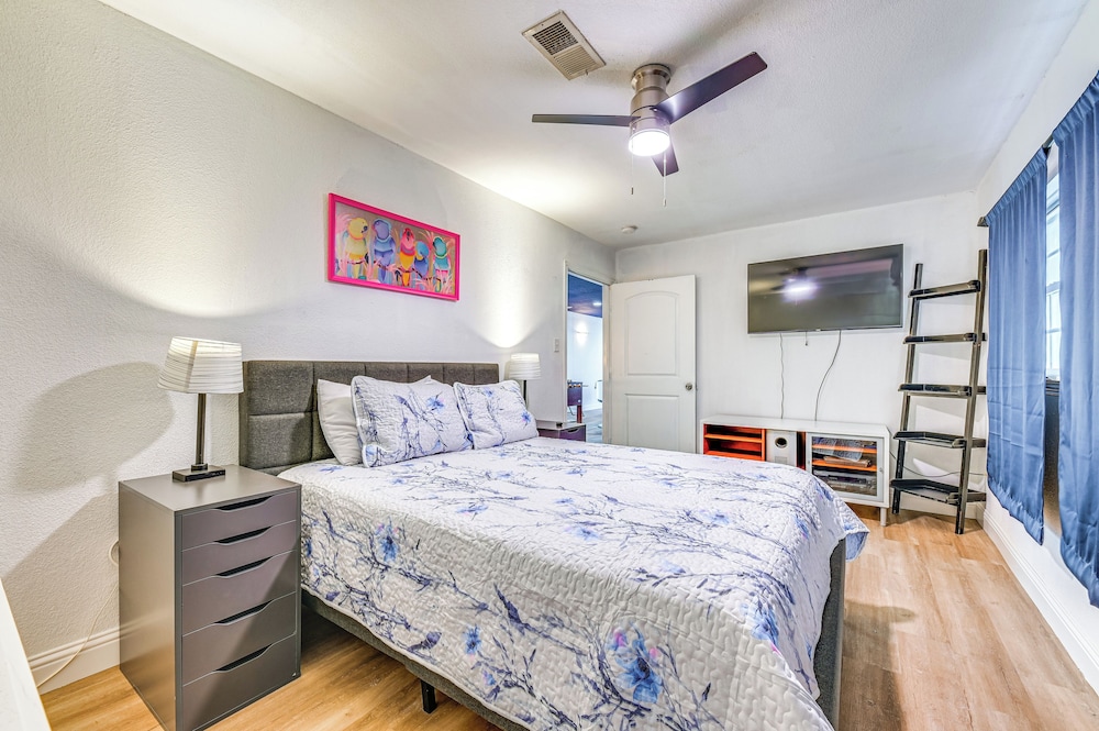 Spacious Family Home w/ Fenced Yard in DFW Area