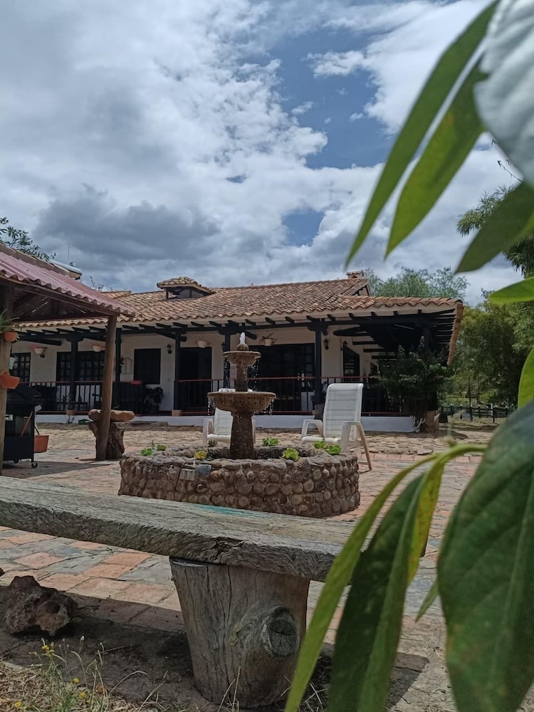 ESTANCIA VILLA BLANCA