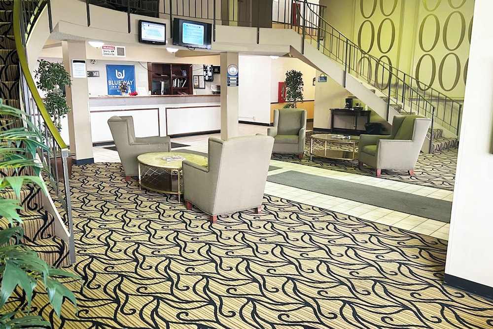 Blue Way Inn & Suites La Crosse