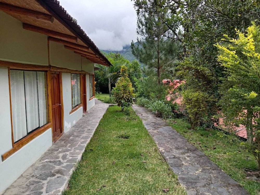 www.ecoterralodge.com