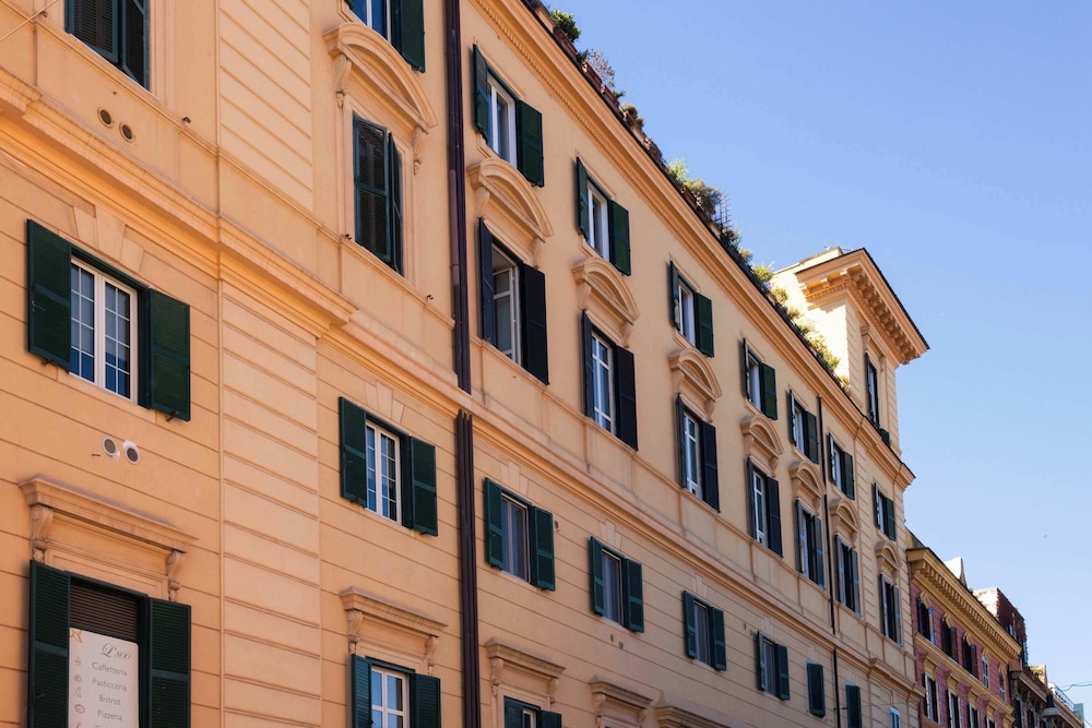 Colosseum Holidays - Luxury 3 Bedroom Apartment