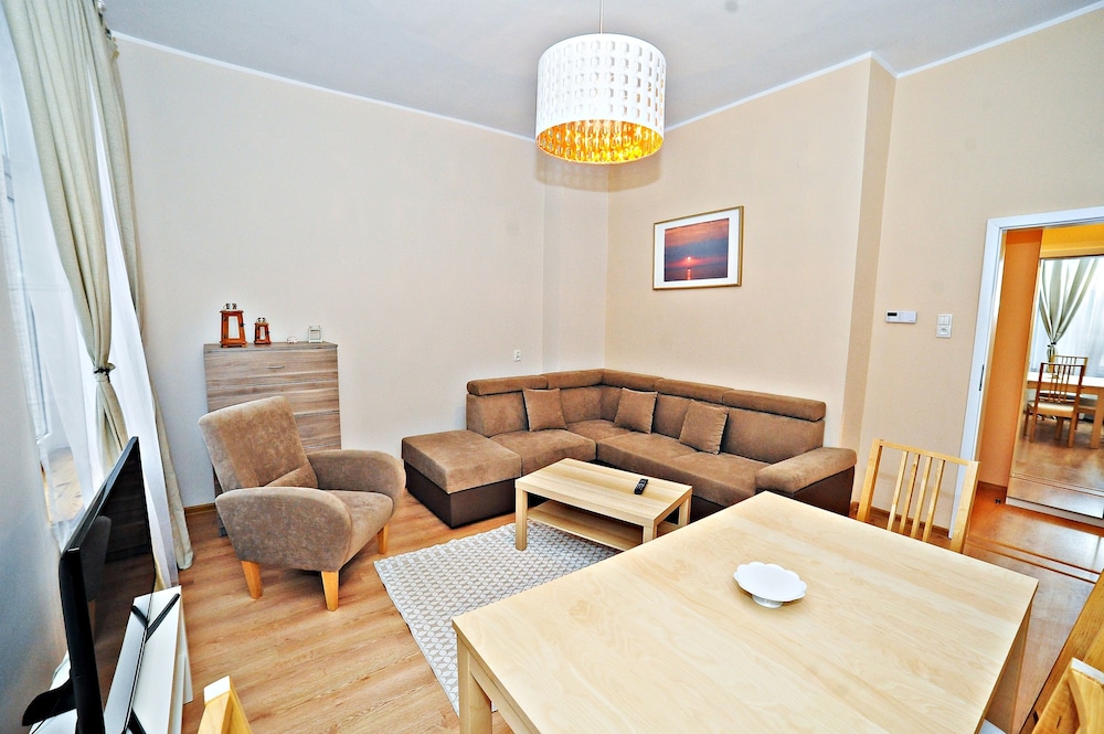 Grand Apartments