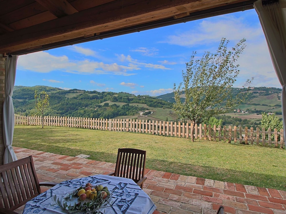 Cottage in Montelabbate With Pool, Garden, Bbq, Parking view 4
