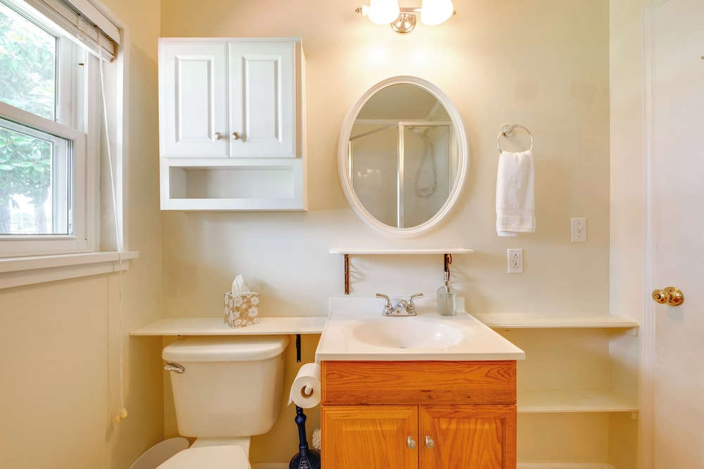 Fish, Relax & Repeat: Home w/ Yard in Eastpoint!