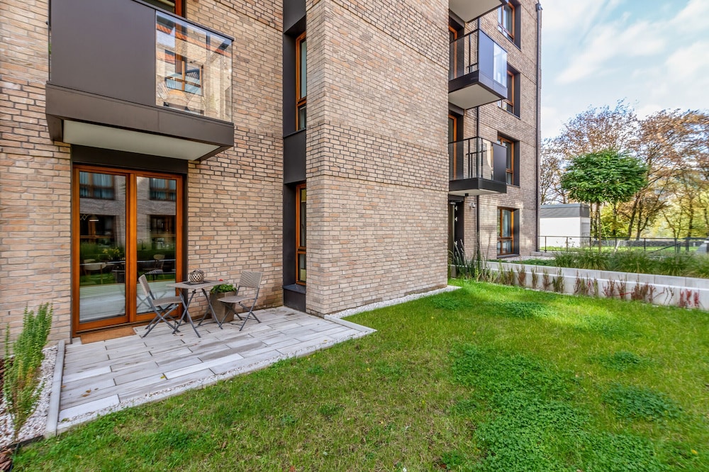 Apartment Front Park Gdansk by Renters view 3