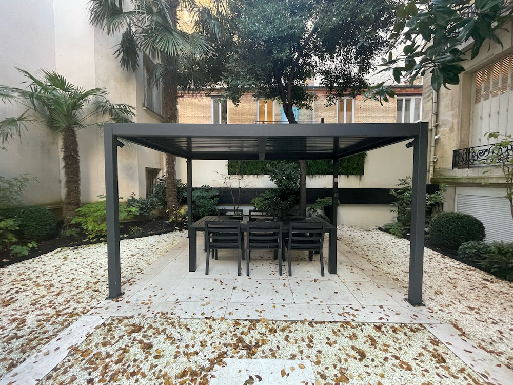 HIGHSTAY - Luxury Serviced Villa - Poincaré