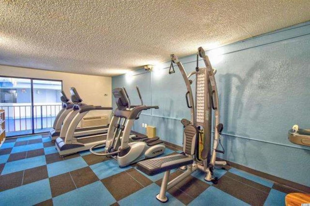 Cozy 2BR Beachfront Condo