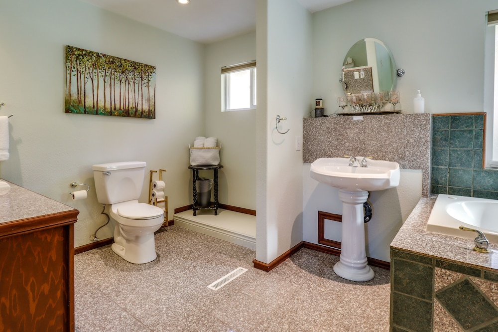 Reno Vacations - Spacious Reno Vacation Rental 3 Mi to Midtown! - Property Image 35